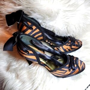 Beverly Feldman Tigress pumps 9.5 NWOB